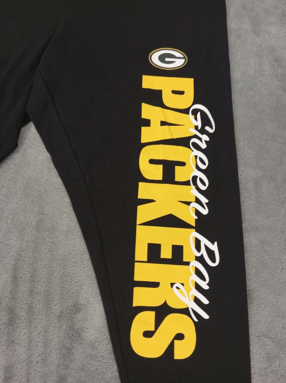 Green Bay Packers Black Leggings with Yellow Team Print Size Medium - Picture 3 of 8